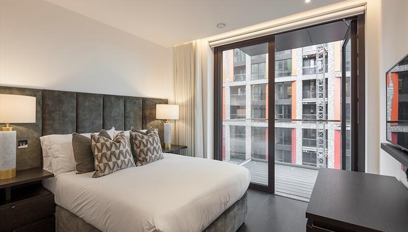 4 Thornes House, 6-8 Charles Clowes Walk, London